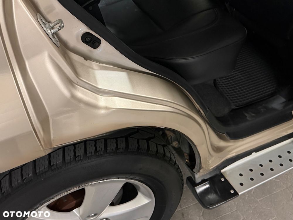 Suzuki Grand Vitara 1.9 DDiS De Luxe EU5 - 24