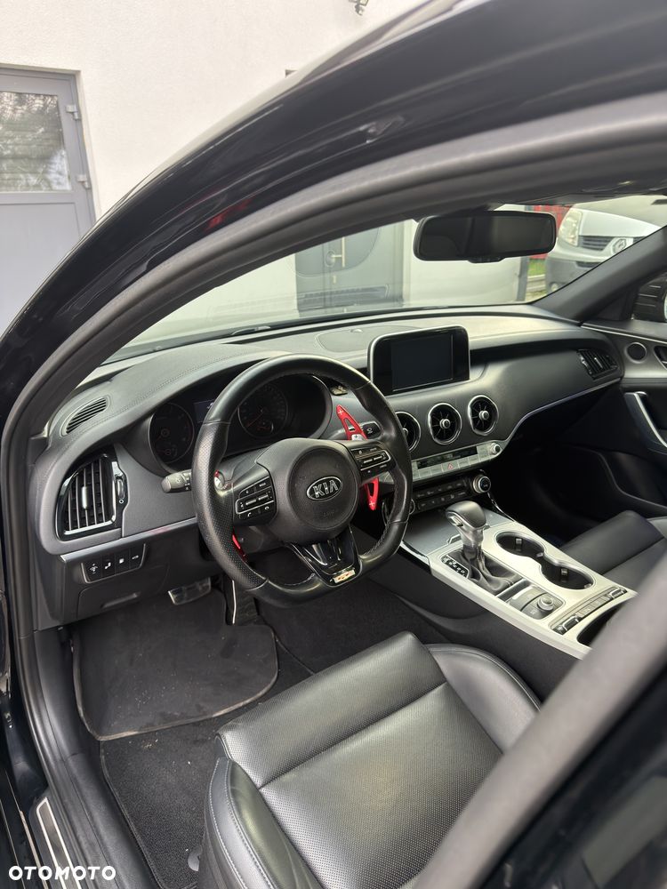 Kia Stinger - 7