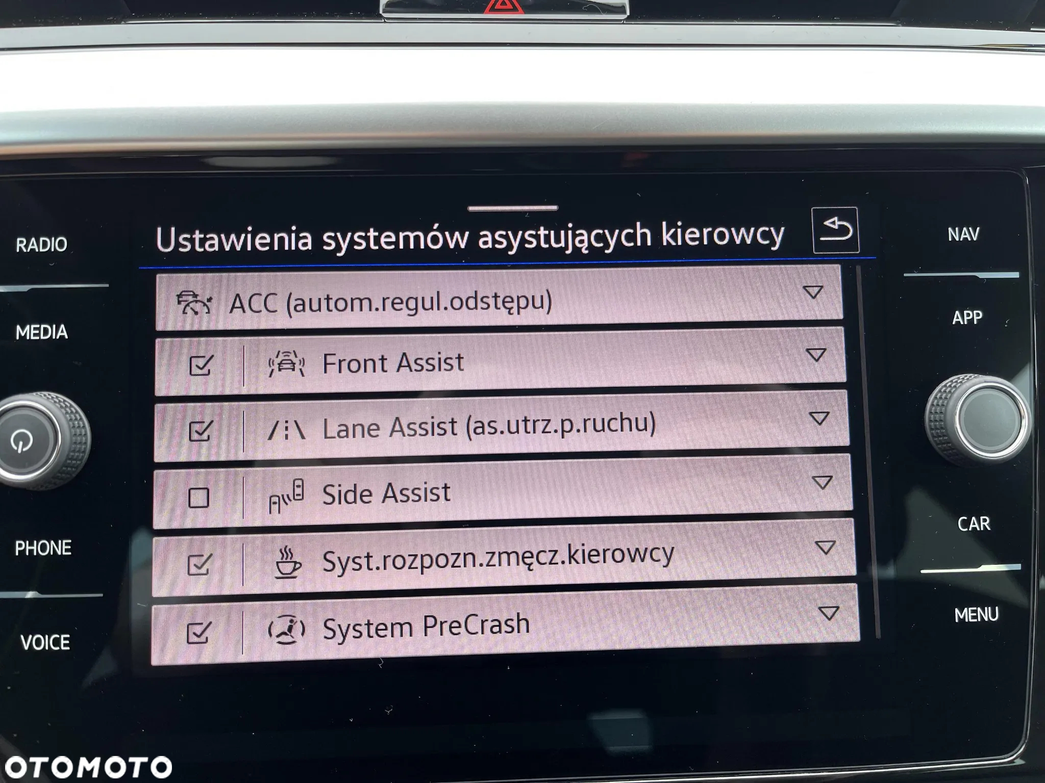 Volkswagen Arteon 2.0 TDI R-Line DSG - 29