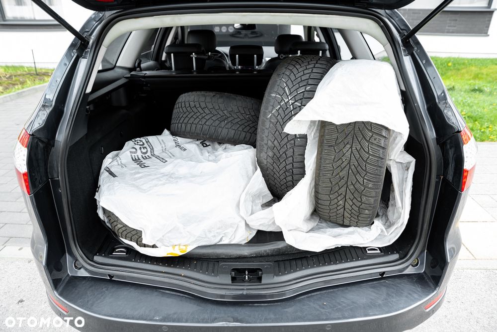 Ford Mondeo SW 2.5 Titanium - 21