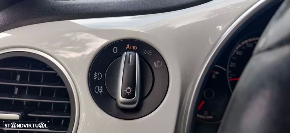 VW New Beetle 1.6 TDi Design - 28