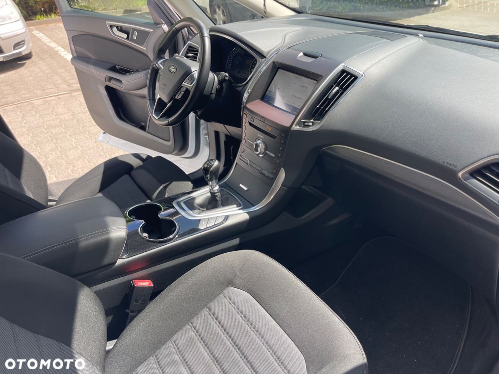 Ford S-Max - 28