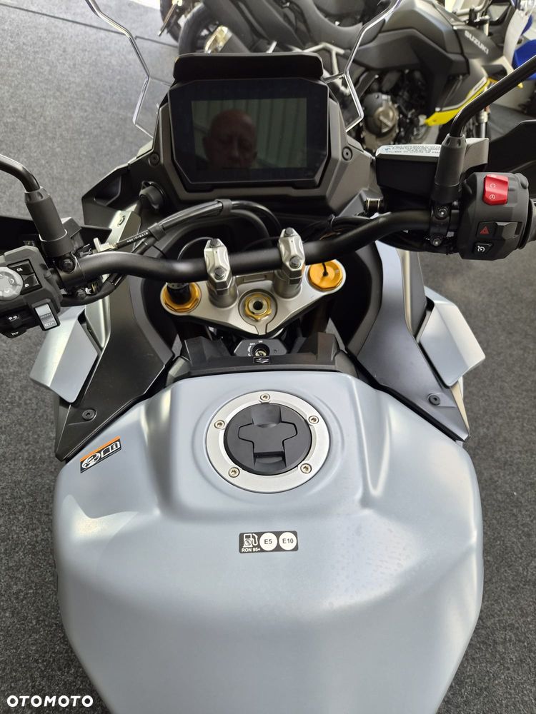Suzuki GSX 1000 - 13
