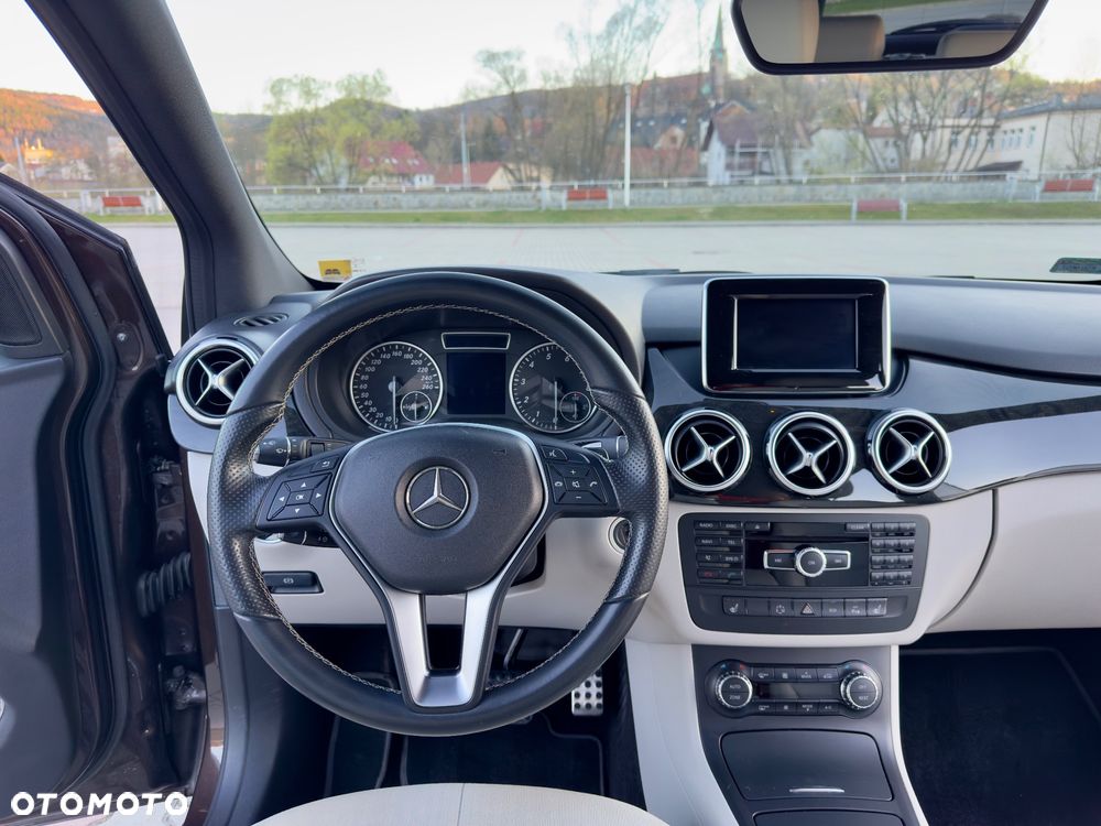 Mercedes-Benz Klasa B 220 4-Matic - 7