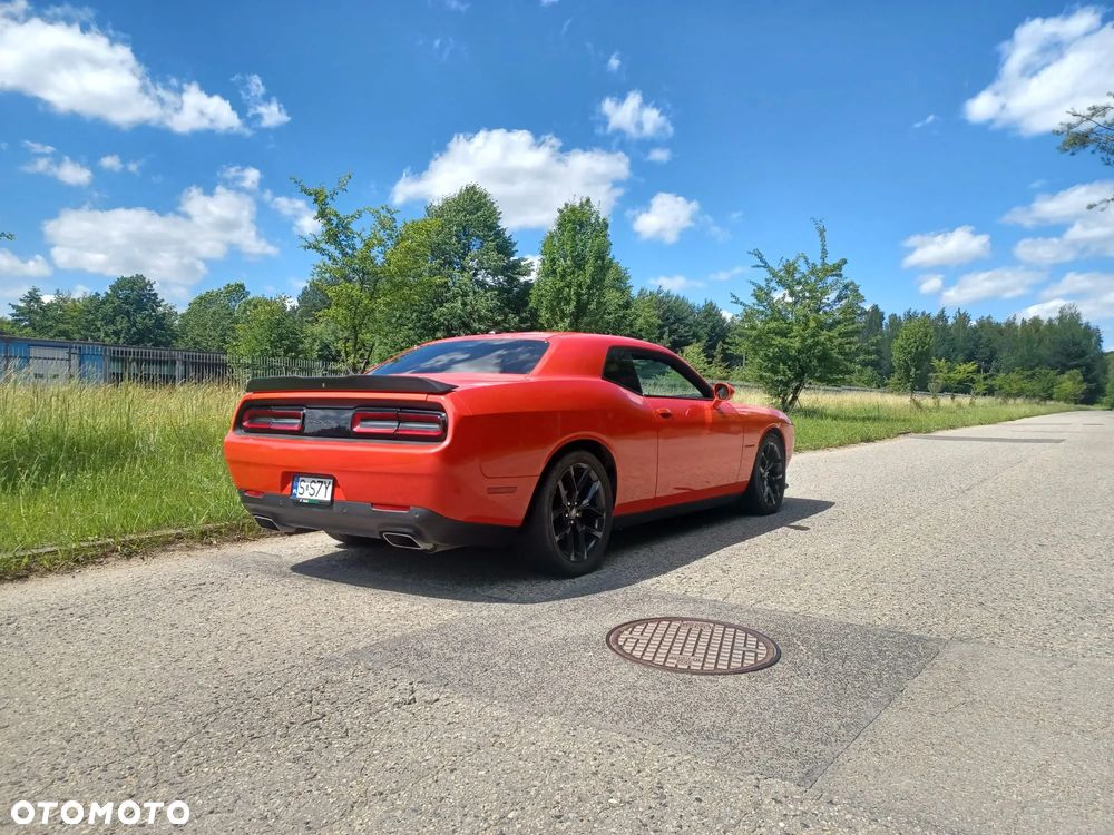 Dodge Challenger 5.7 R/T - 4