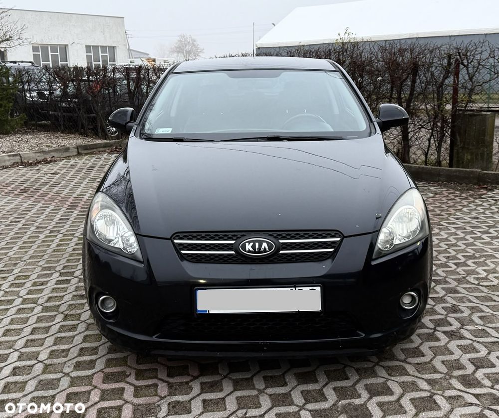 Kia Ceed - 12