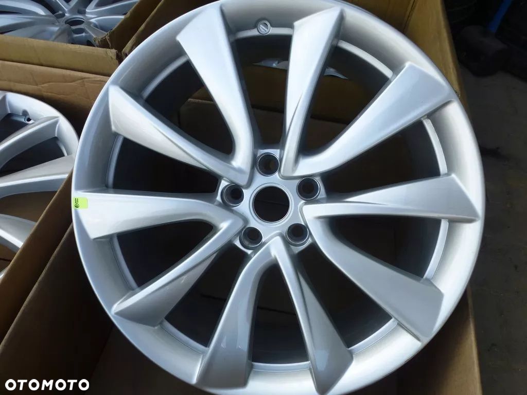 TESLA 3 PERFORMANCE 20'' - 1