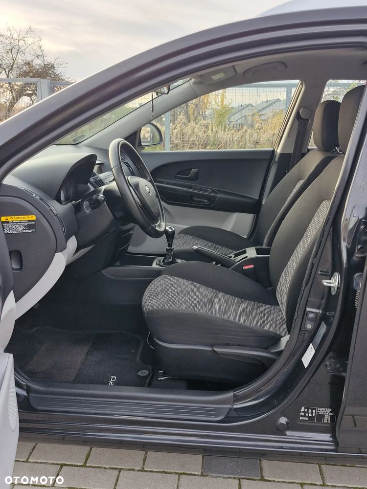 Kia Venga 1.4 CVVT Vision - 13