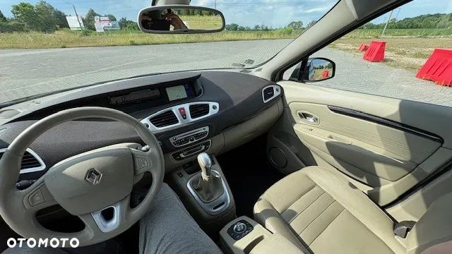Renault Scenic 2.0 16V Privilege CVT - 20