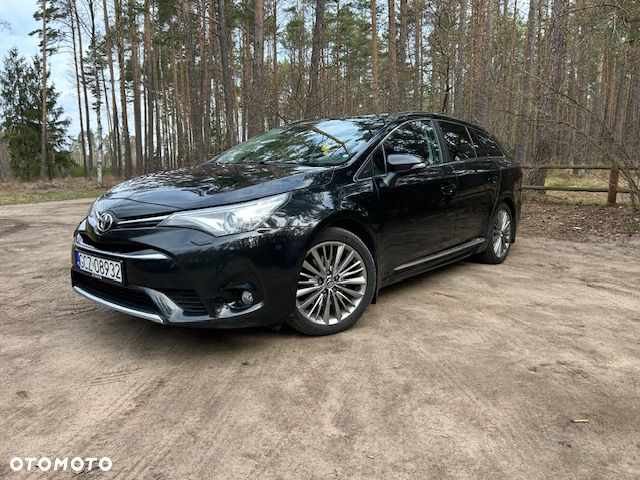 Toyota Avensis 2.0 D-4D Prestige - 2