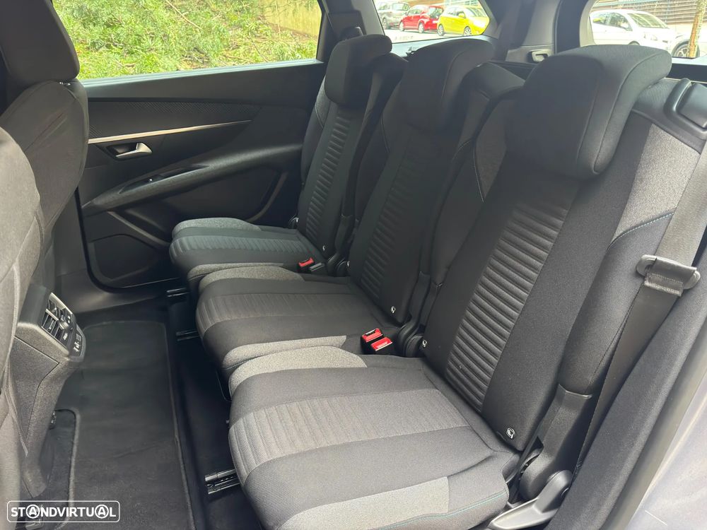 Peugeot 5008 1.5 BlueHDi Allure EAT8 - 12