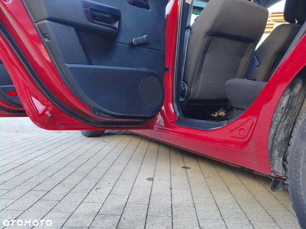 Kia Ceed 1.4 CVVT Dream-Team Edition - 18