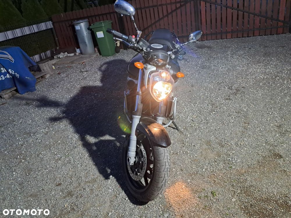Yamaha FZ6 - 3