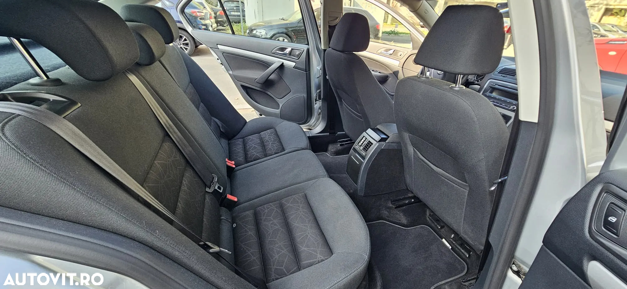 Skoda Octavia 1.2 TSI FAMILY - 8