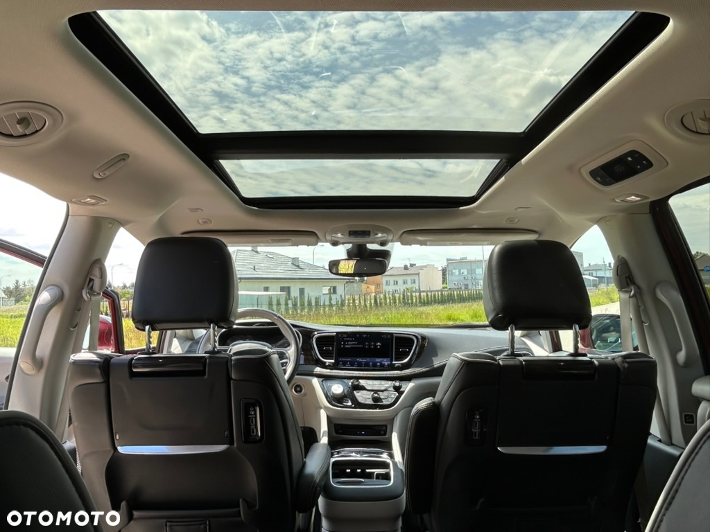 Chrysler Pacifica - 21
