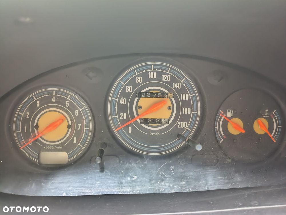 Nissan Micra - 1