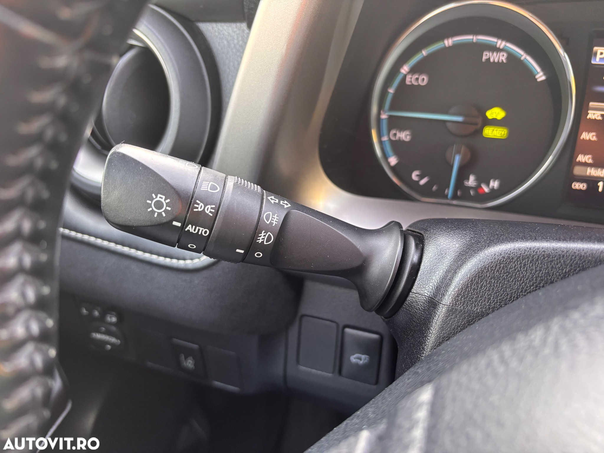 Toyota RAV4 2.5 VVT-i HSD 4x4 Executive - 19
