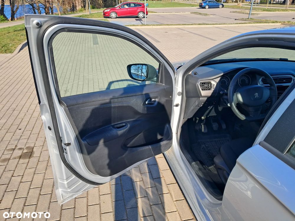 Peugeot 301 1.6 VTi Active - 11