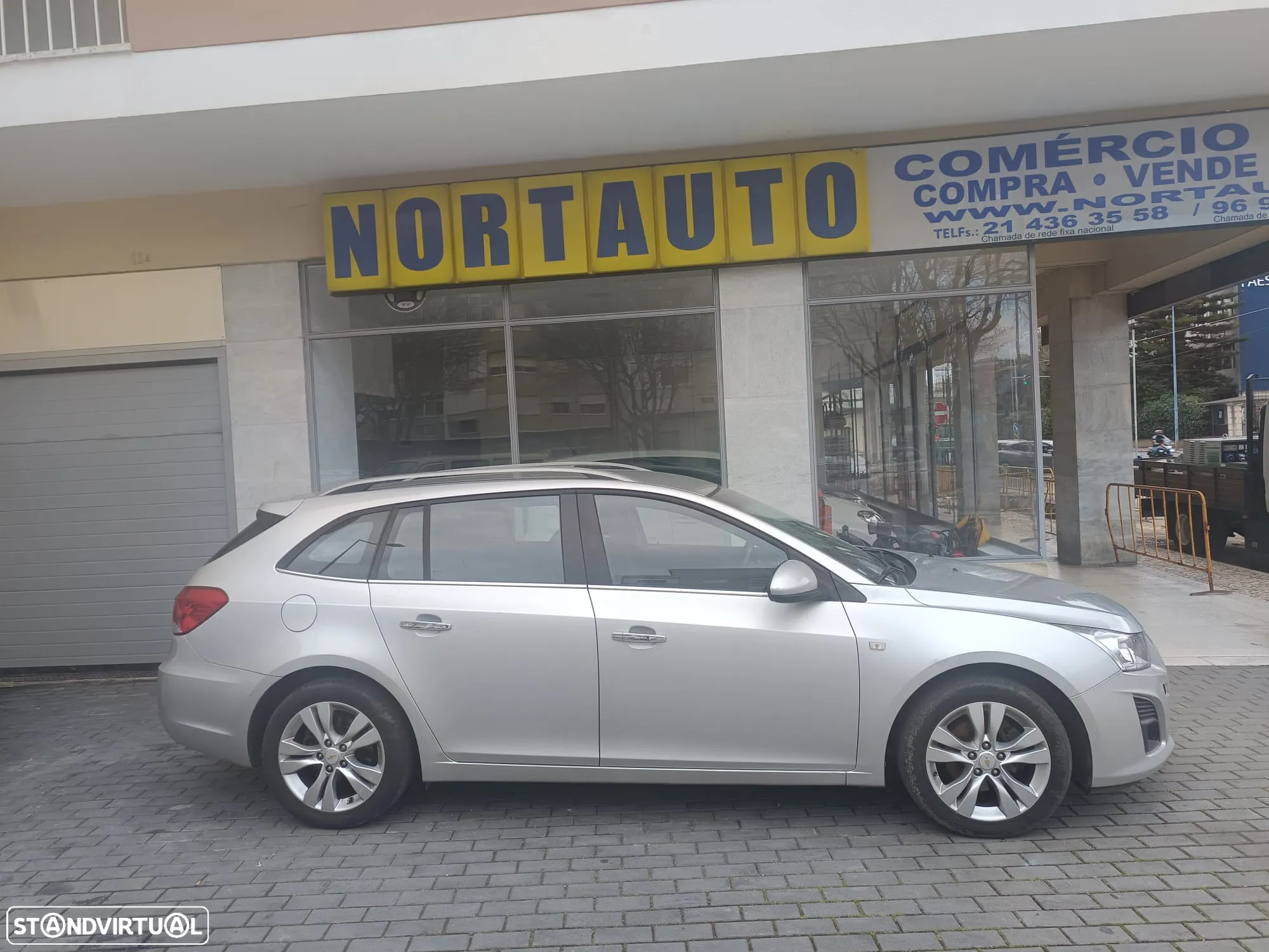 Chevrolet Cruze SW 1.7 VCDi LTZ - 2