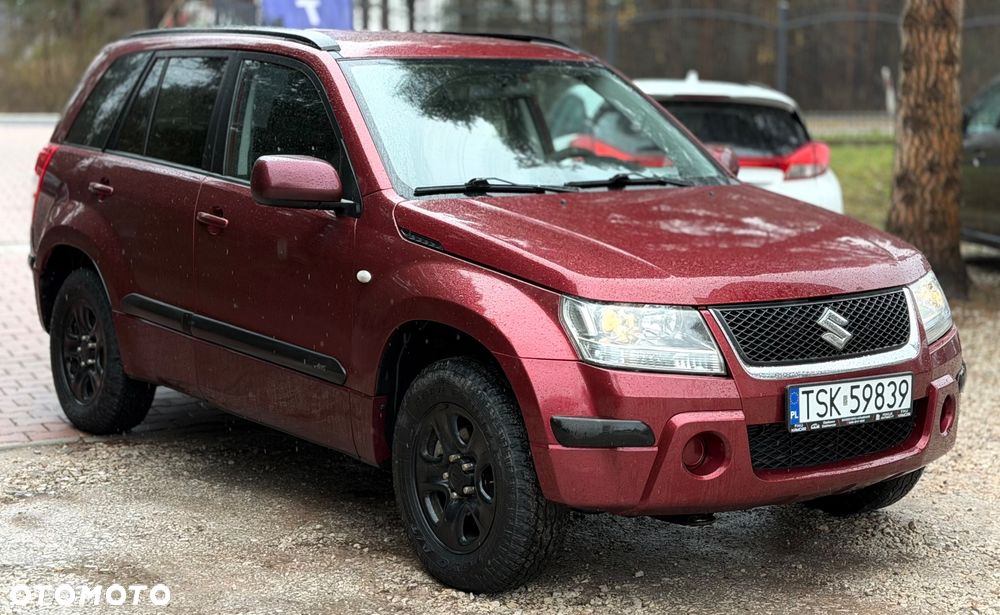 Suzuki Grand Vitara 2.0 Comfort + - 1
