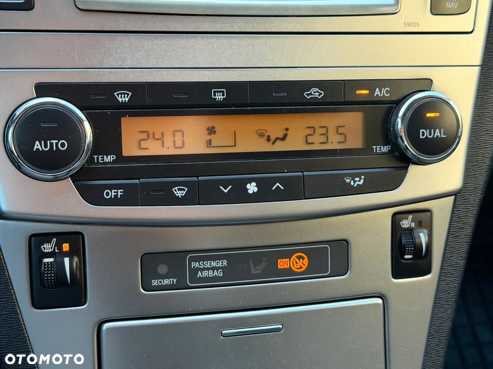 Toyota Avensis 2.0 D-4D Life - 22