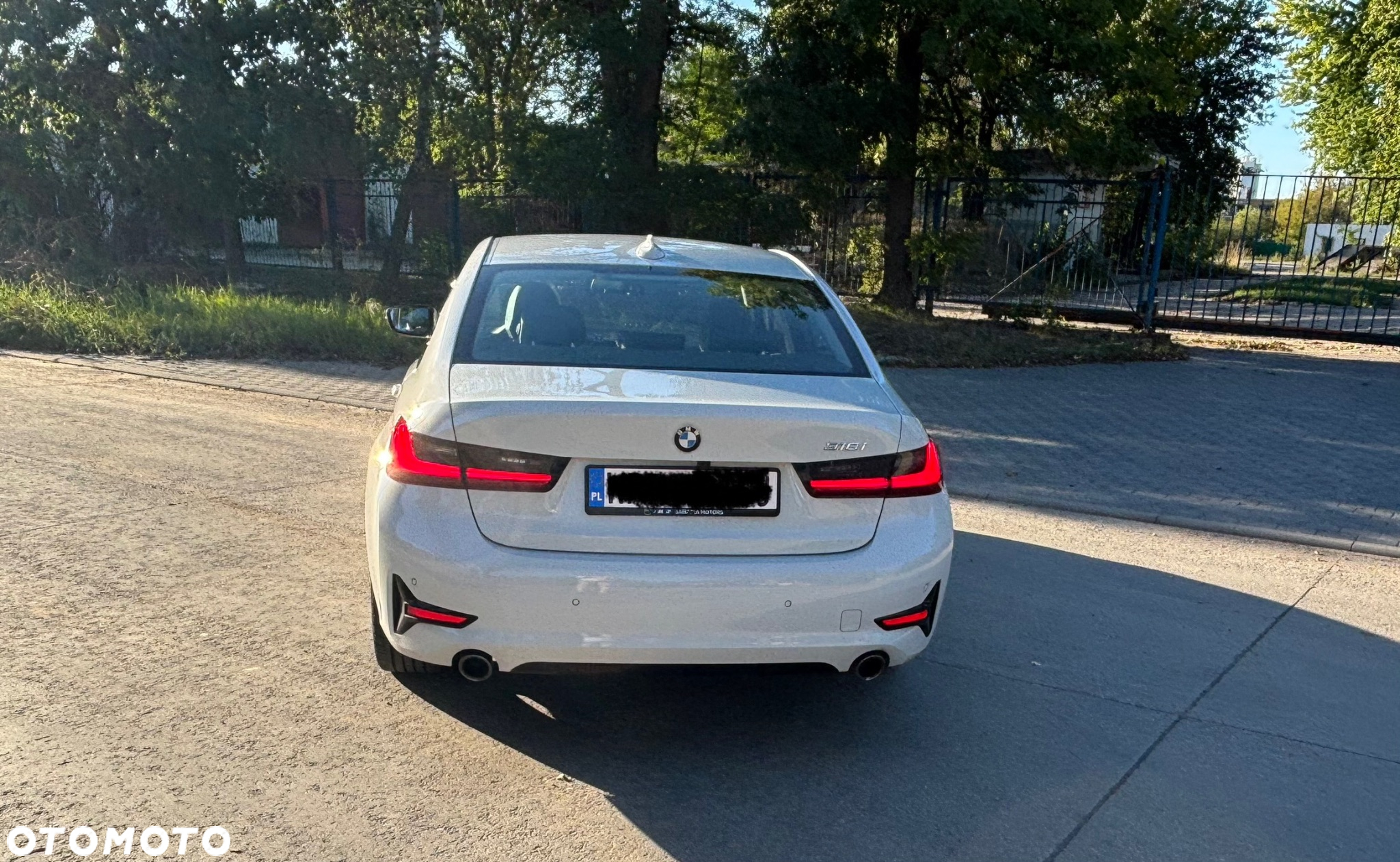 BMW Seria 3 318i - 5