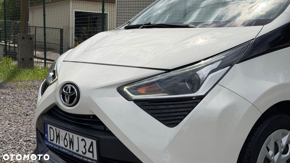 Toyota Aygo x-business - 9