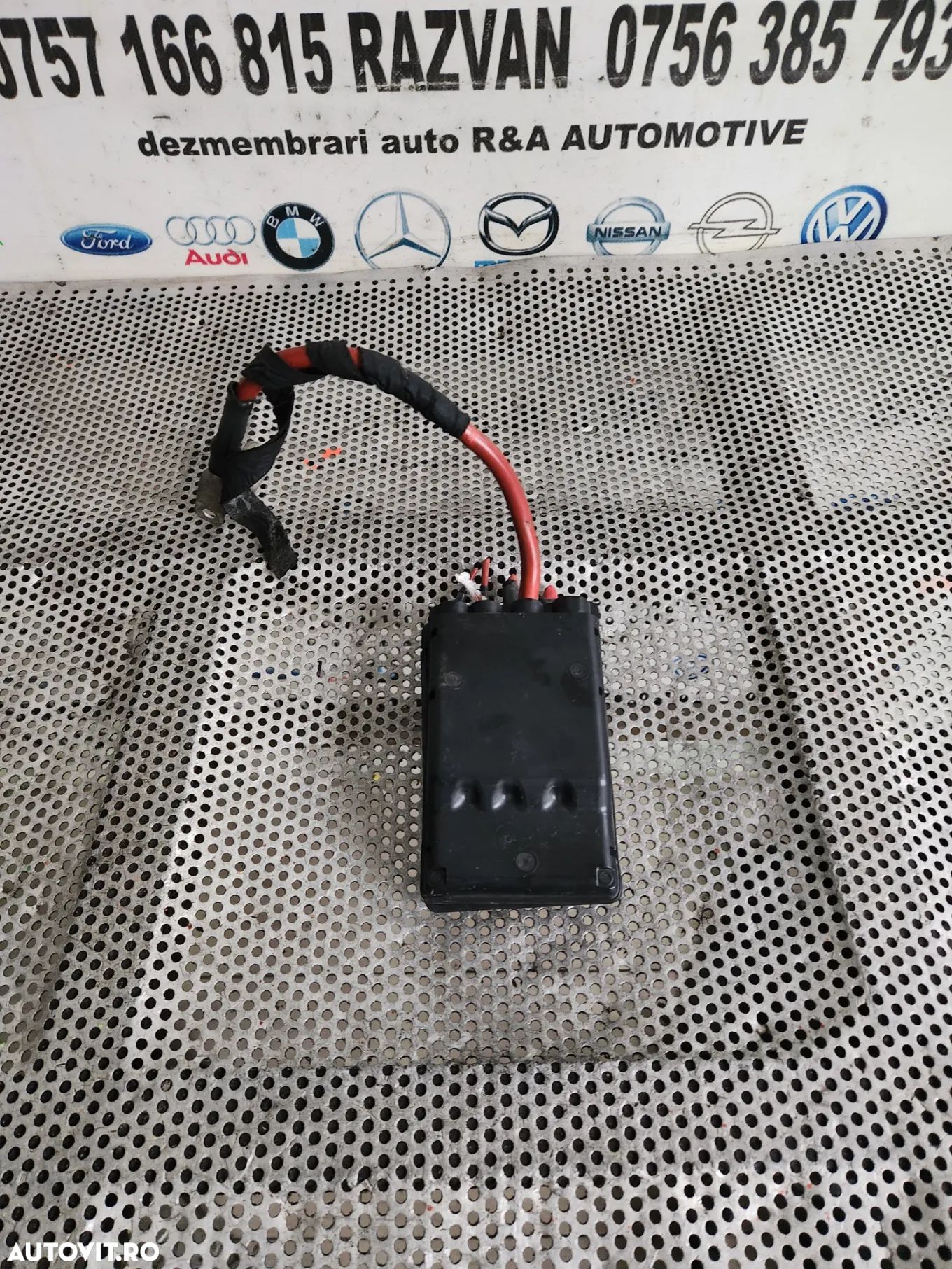 Sigurante Borna Distribuitor Tensiune Bmw X1 F48 X2 F39 Seria 2 F45 F46 Cod  An 2014-2018 - 1