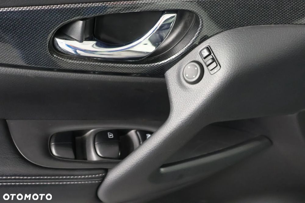 Nissan X-Trail 1.6 DCi Tekna 4WD EU6 - 17