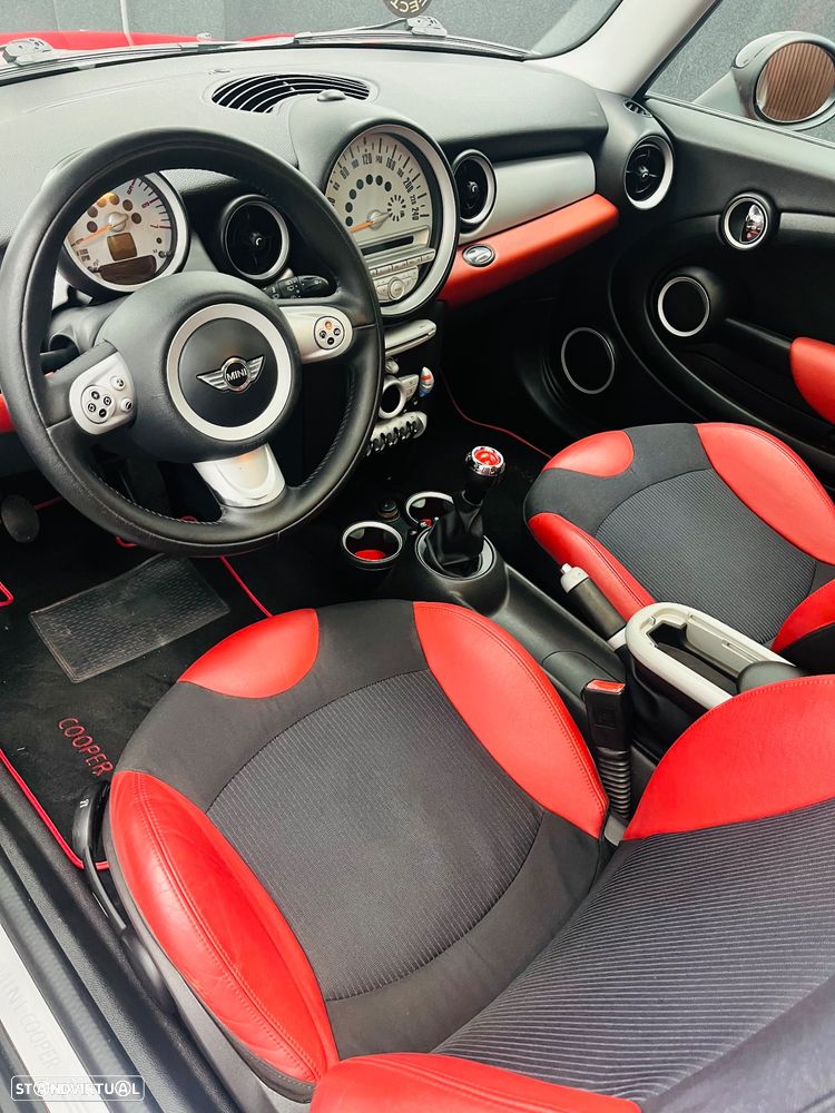MINI 3 Portas Cooper D - 23