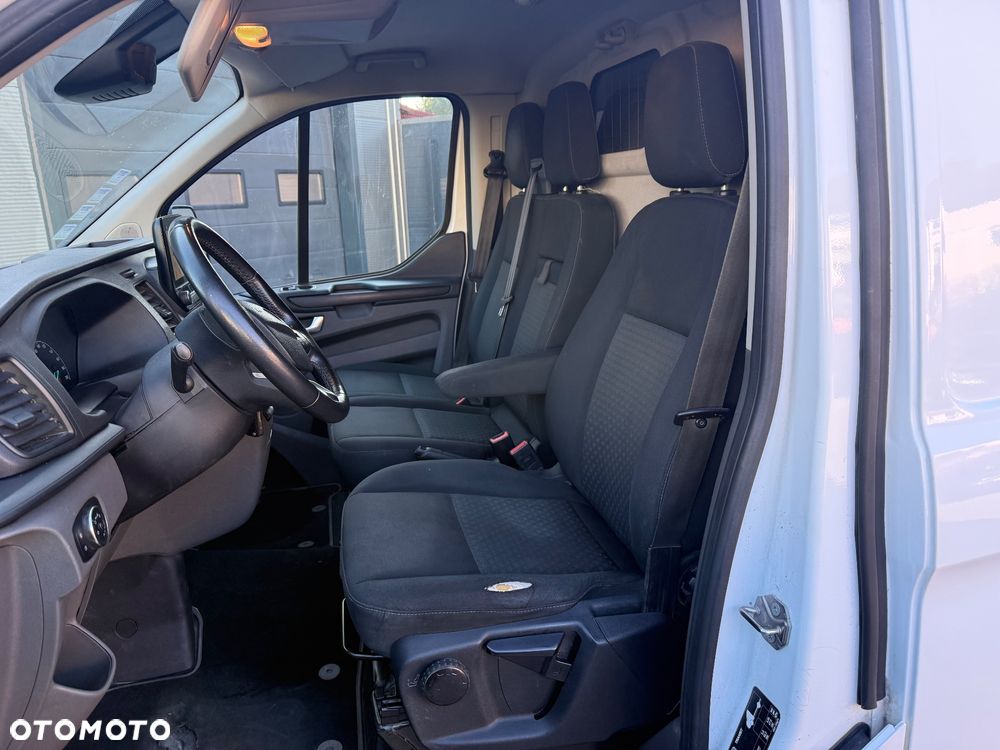 Ford Transit Custom - 24
