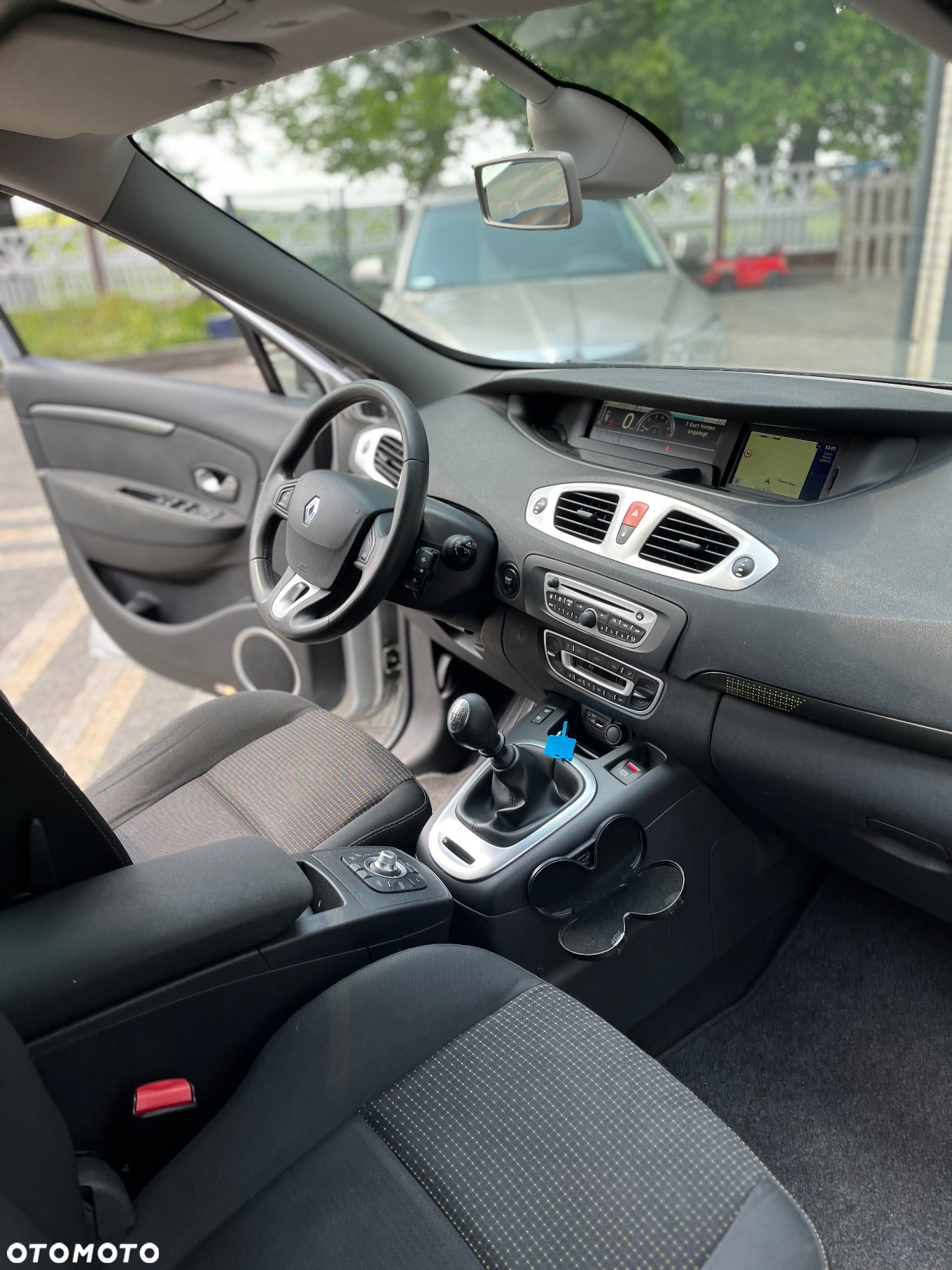 Renault Scenic 1.4 16V TCE Bose Edition - 10
