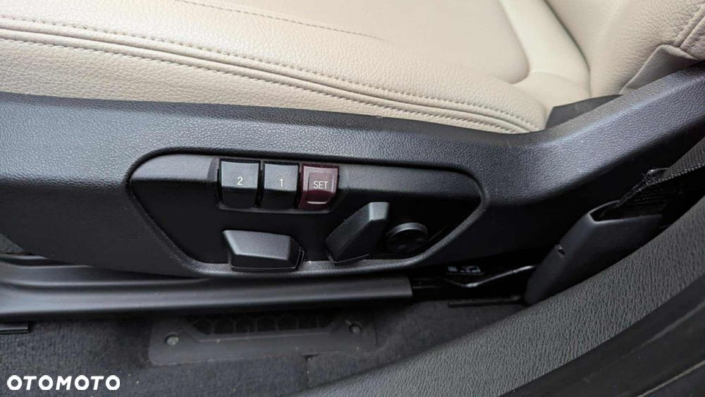 BMW X1 xDrive28i Sport Line - 8