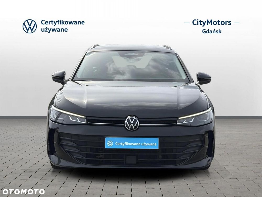 Volkswagen Passat - 8