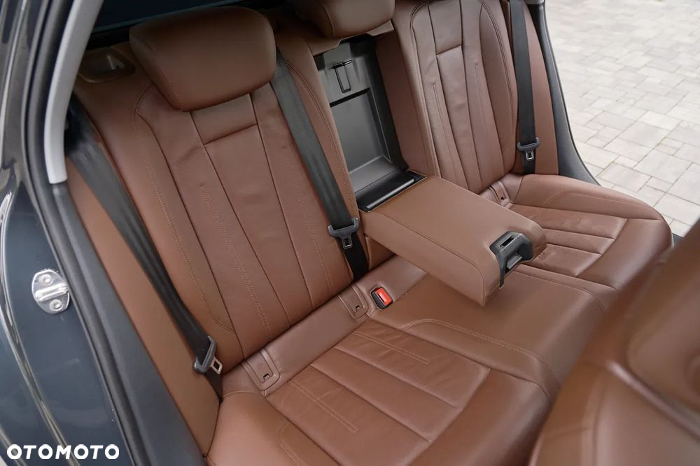Audi A4 2.0 TDI Design S tronic - 28