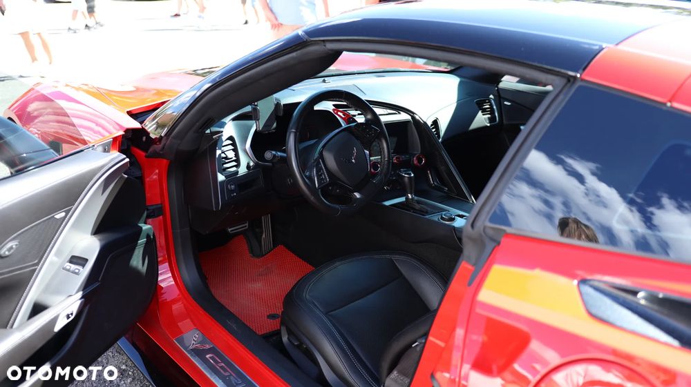 Chevrolet Corvette - 25