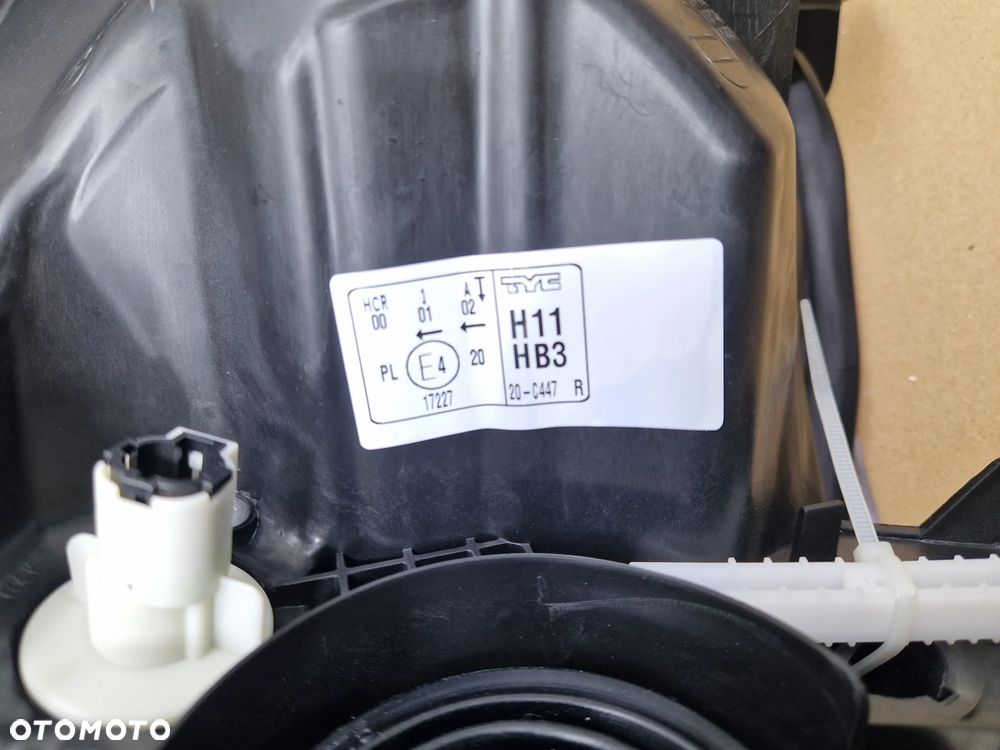 TOYOTA AURIS E15 10- LAMPA PRZÓD PRZEDNIA PRAWA NOWA - 9