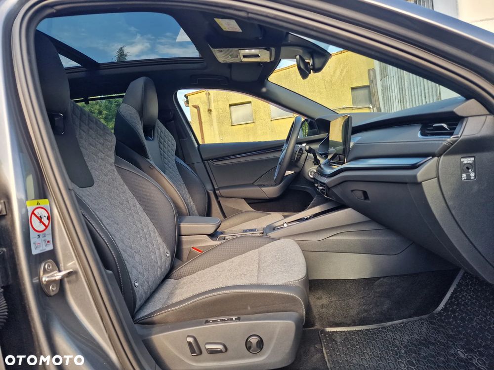 Skoda Octavia Combi 2.0 TDI DSG Sportline - 29