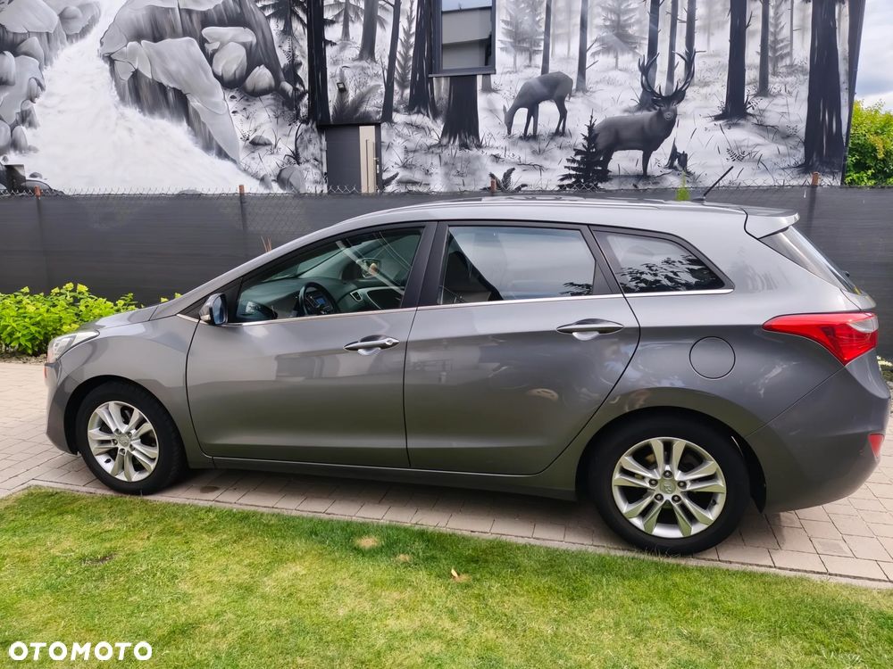 Hyundai i30 i30cw 1.6 CRDi Fifa World Cup Edition - 8