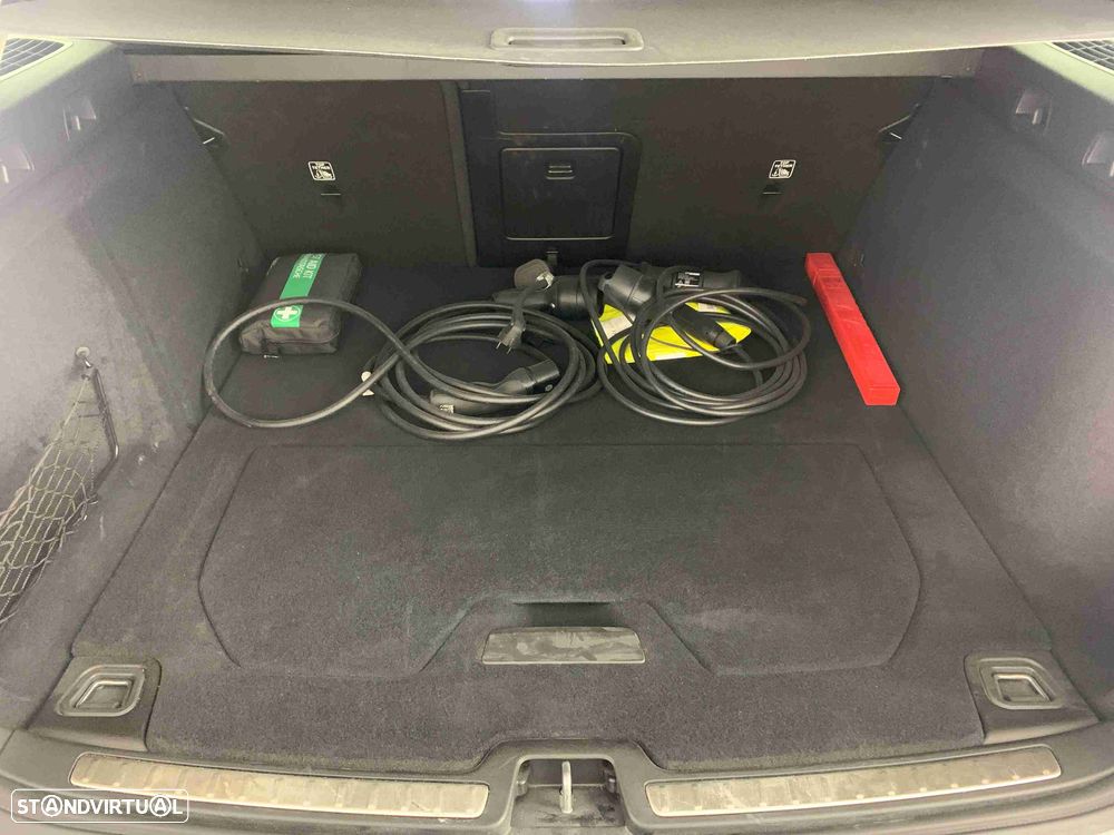 Volvo V60 2.0 T6 AWD TE Plus Bright - 11