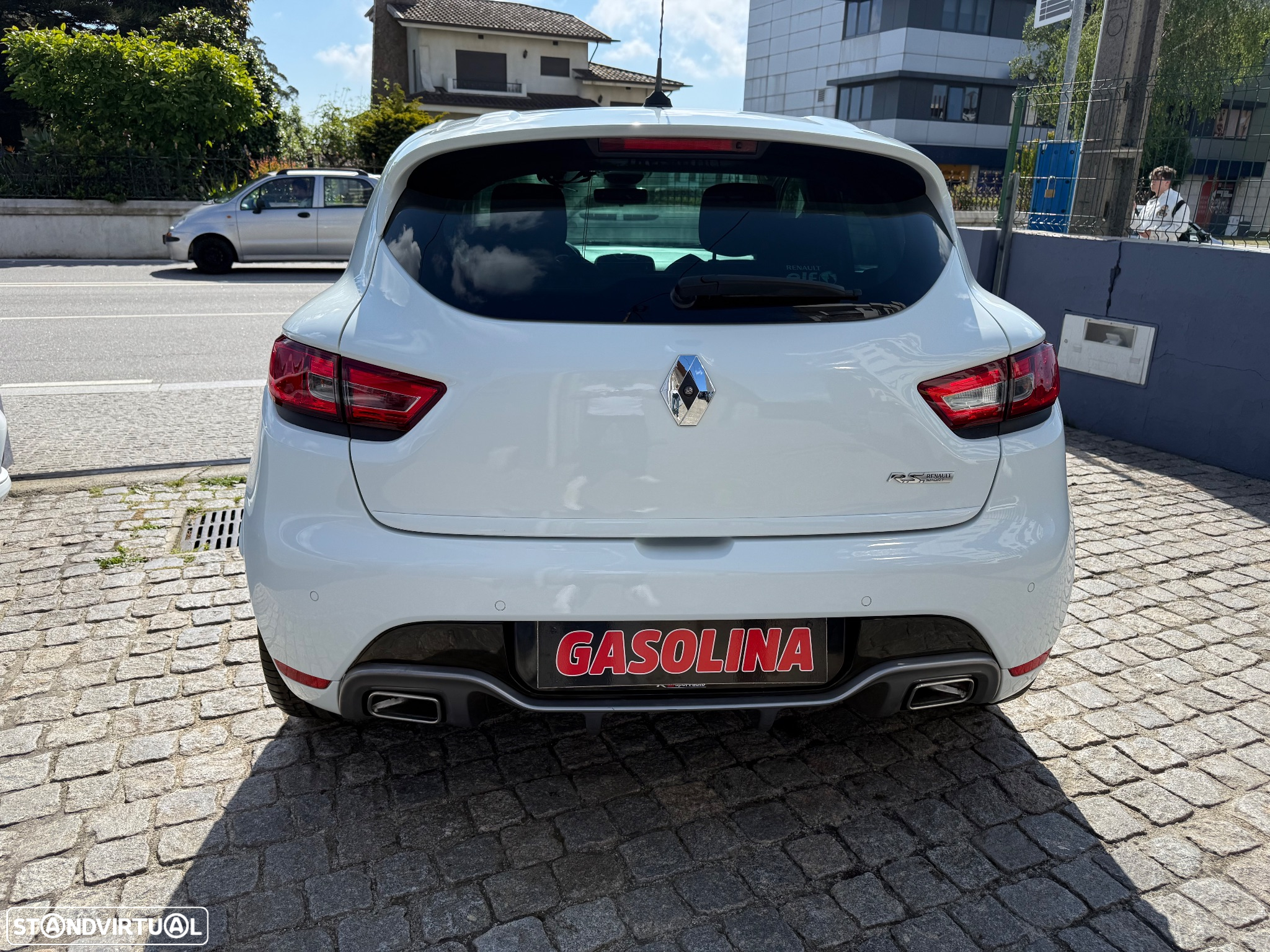 Renault Clio TCe 200 EDC Sport R.S. - 9
