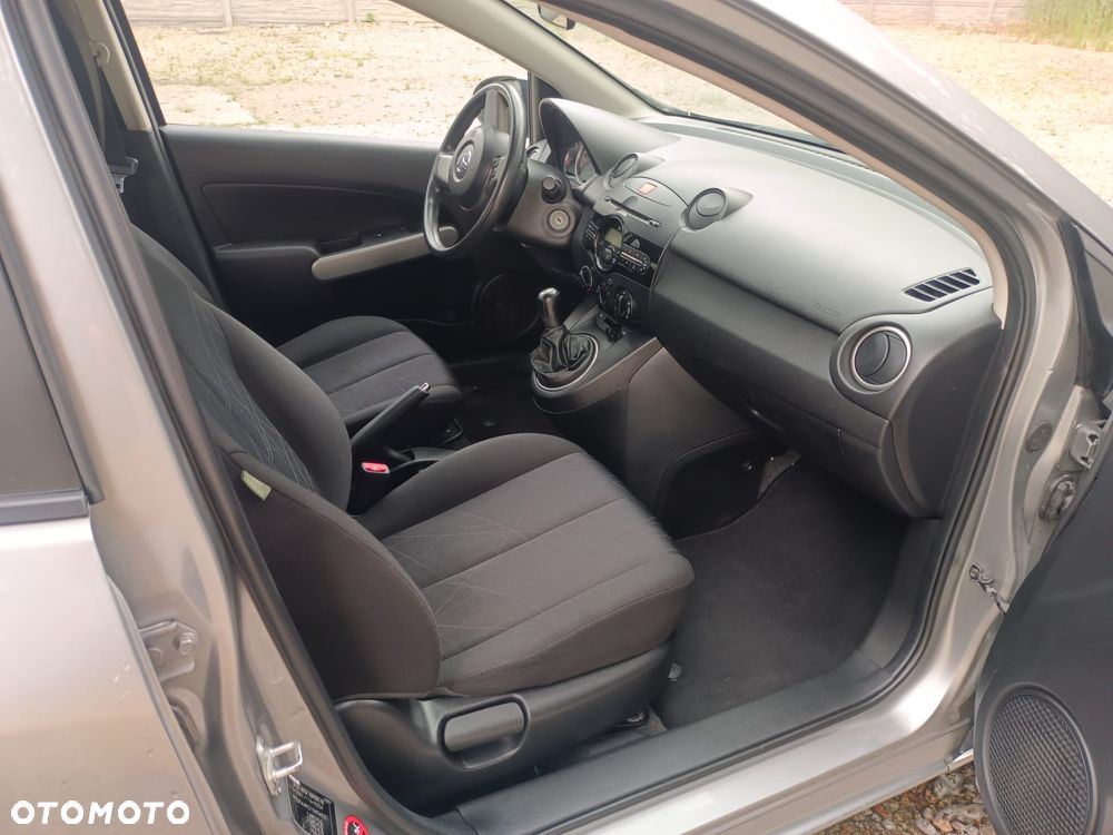 Mazda 2 - 14