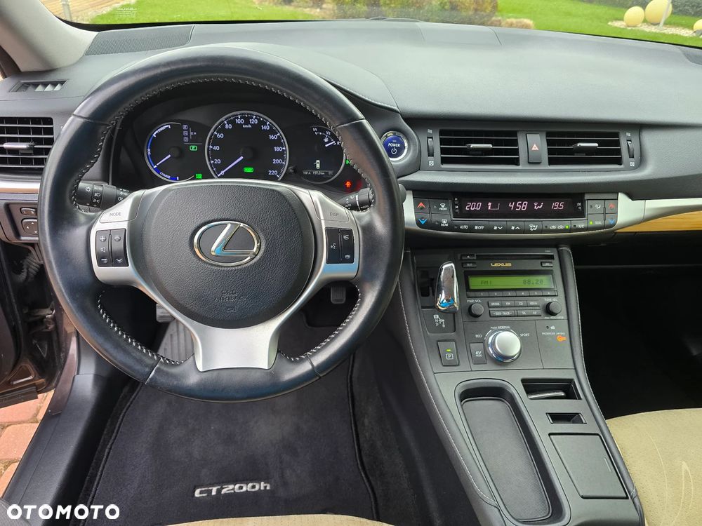 Lexus CT 200h Prestige - 22