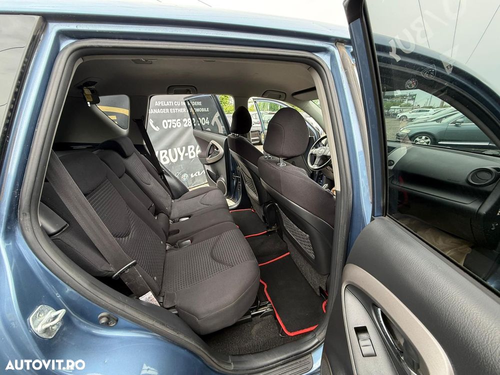 Toyota RAV4 - 7