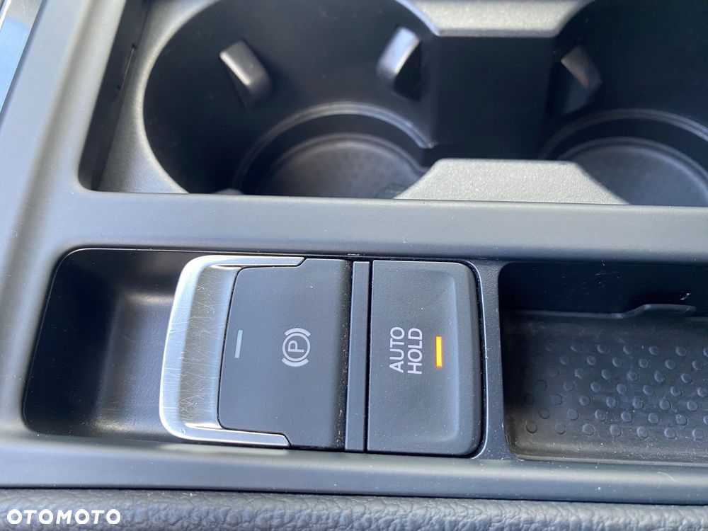 Volkswagen Golf - 26