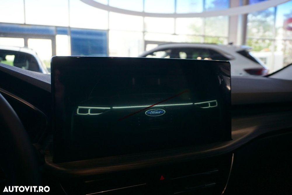 Ford Kuga - 8