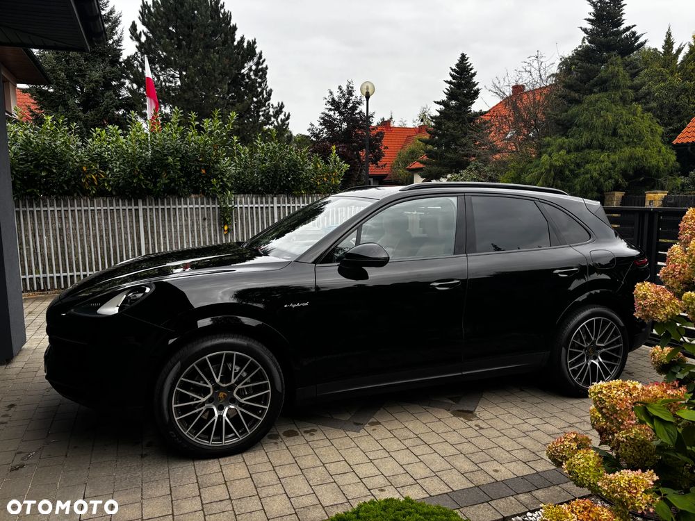 Porsche Cayenne - 2