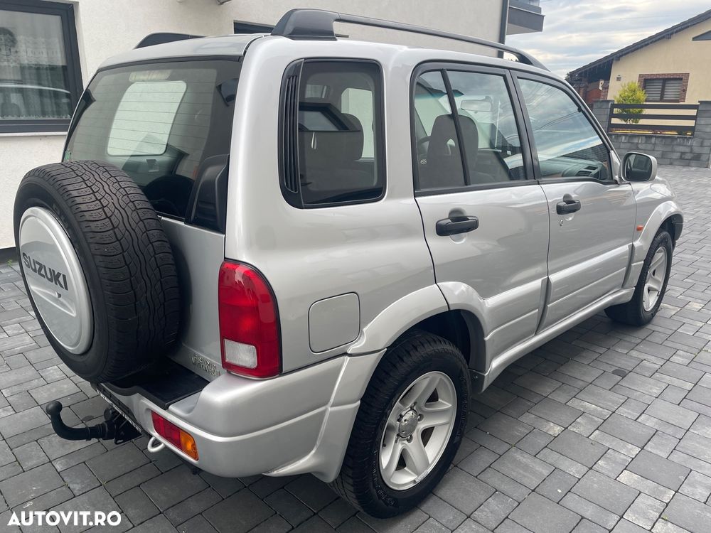 Suzuki Grand Vitara 2.0i - 5