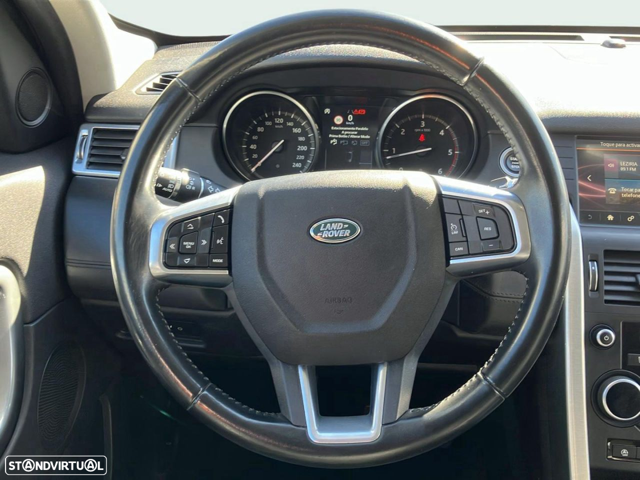 Land Rover Discovery Sport 2.0 eD4 HSE - 10
