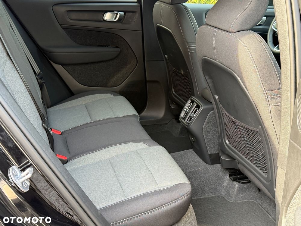 Volvo XC 40 B3 B DKG Plus Black Edition - 8